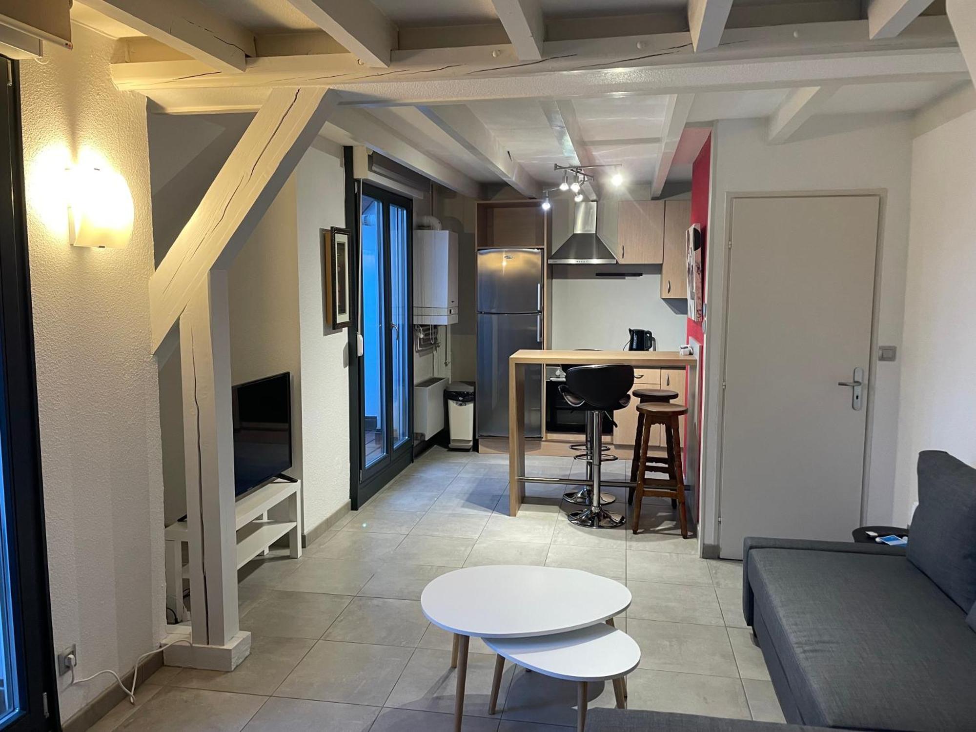 Fathala - Appartement Lumineux En Dernier Etage - Face A La Gare Routiere ซาร์บูร์ก ภายนอก รูปภาพ