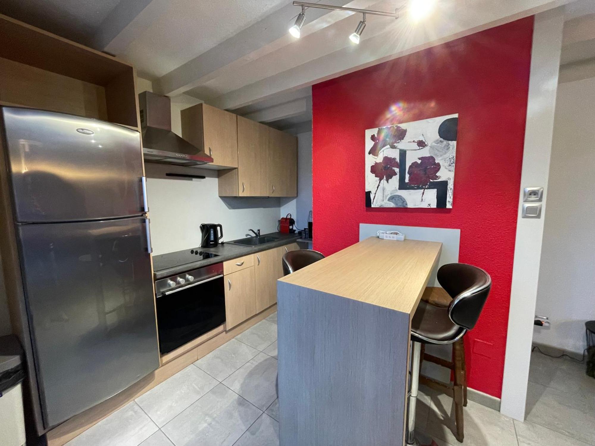 Fathala - Appartement Lumineux En Dernier Etage - Face A La Gare Routiere ซาร์บูร์ก ภายนอก รูปภาพ
