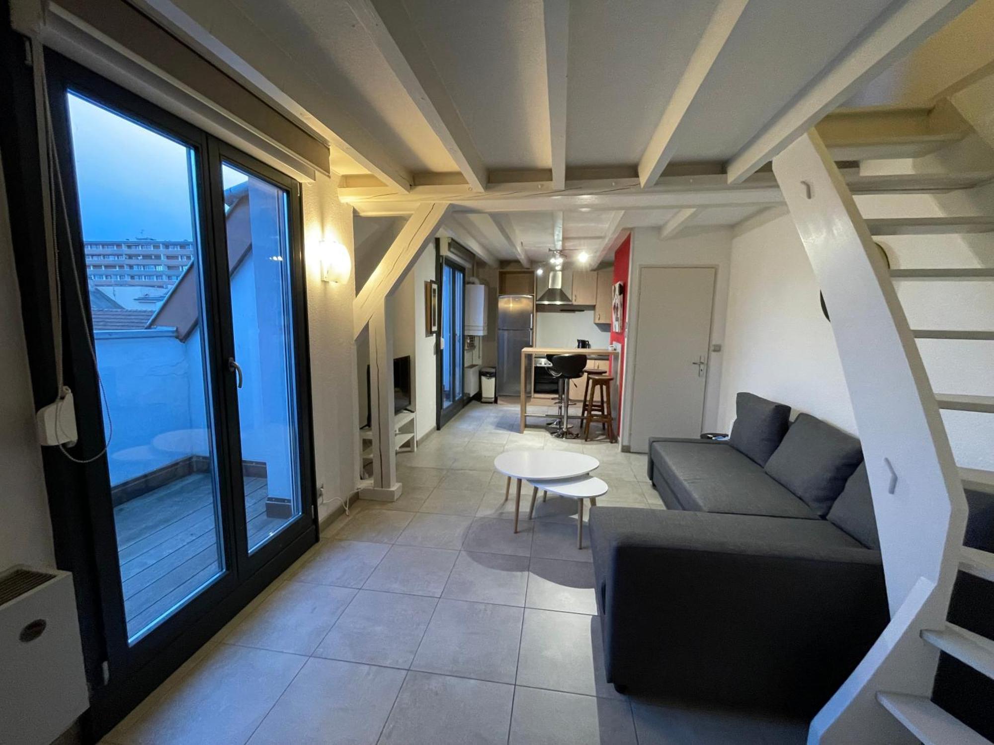 Fathala - Appartement Lumineux En Dernier Etage - Face A La Gare Routiere ซาร์บูร์ก ภายนอก รูปภาพ