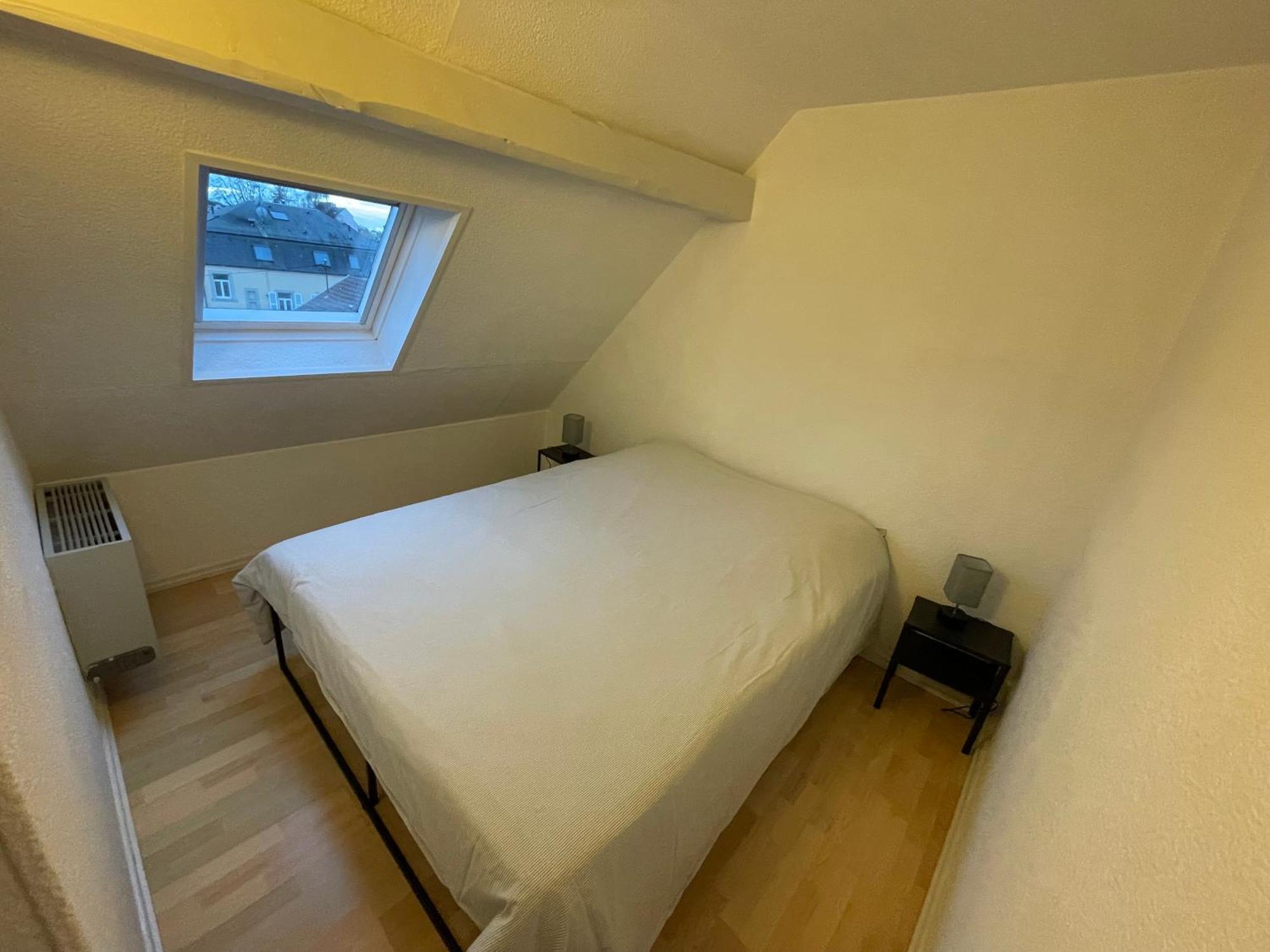Fathala - Appartement Lumineux En Dernier Etage - Face A La Gare Routiere ซาร์บูร์ก ภายนอก รูปภาพ